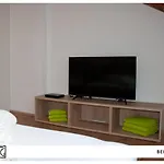 Aco Living - A Cool Overnight Apartment *